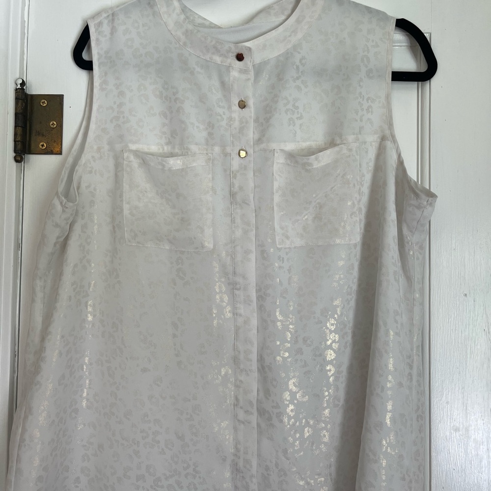 Calvin Klein women’s sleeveless blouse size large subtle leopard print